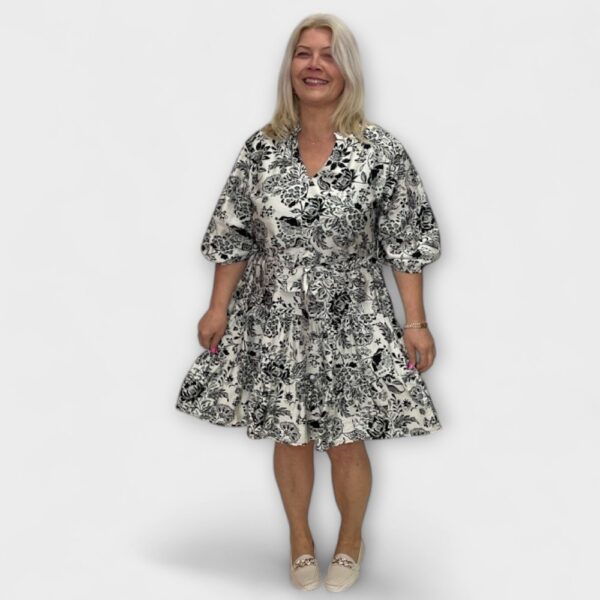 KL.997 - Suvine kelmikas alt satsiga keskelt vööga kleit "Kimberly" - Image 4