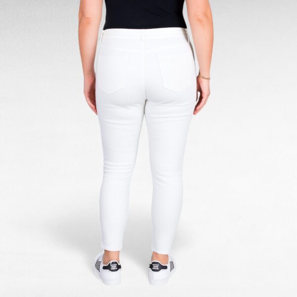PY.083 - Valged stretchikad naiste teksased "B.S. Jeans" - Image 2