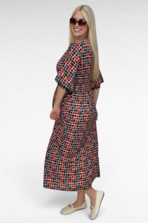 Ruudulise mustriga siidjas inglivarrukatega suvine maksikleit (KL.969)