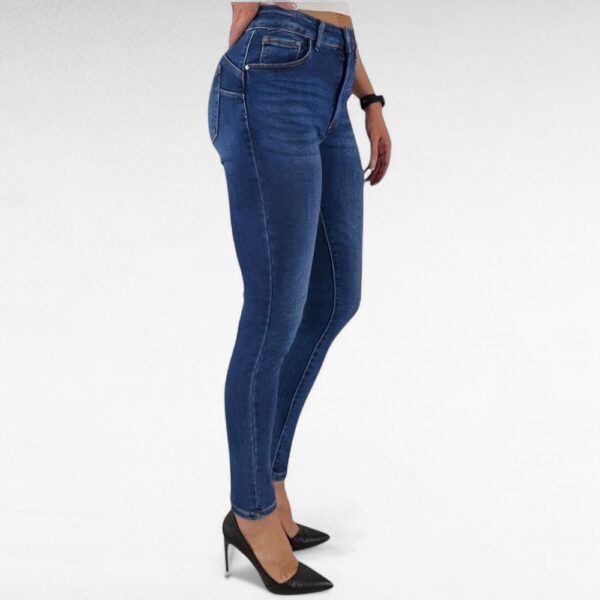 PY.215 - Mugavad sinised push up lõikega teksased "BS Jeans"