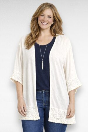 Ivoryvalge kortsuriidest pitsiline kardigan (KA.090)