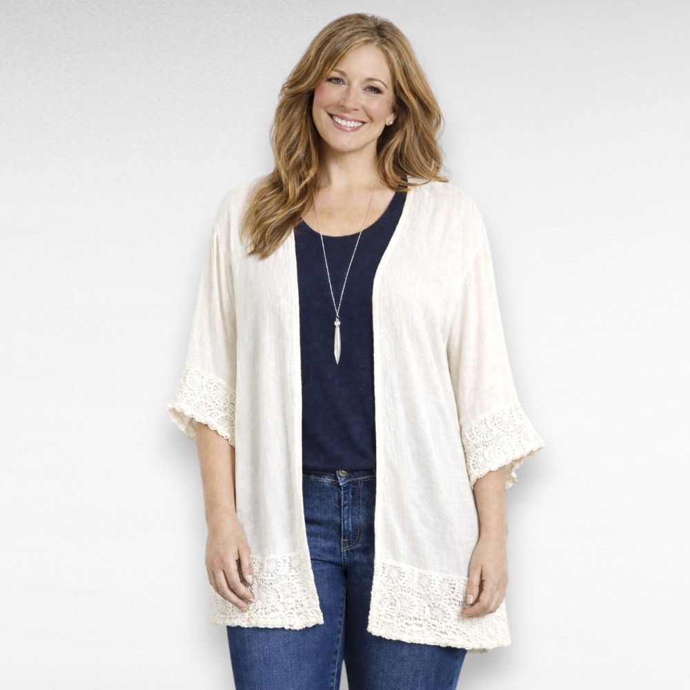 Ivoryvalge kortsuriidest pitsiline kardigan (KA.090)