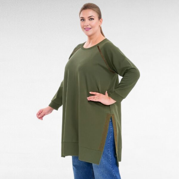 KL.703 - Stiilne alt sätendavate triipudega lõhikutega dresskleit "Marissa" - Image 2