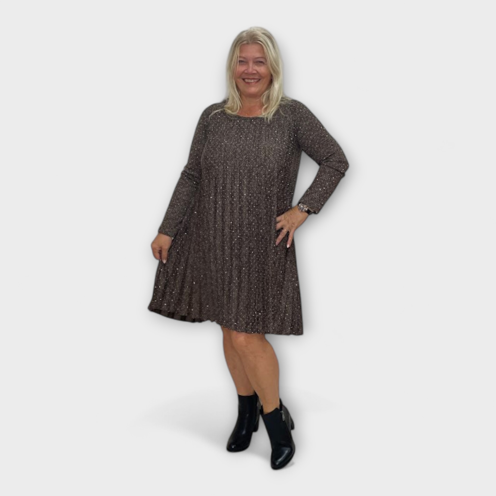 TU.318 - Pidulik sätendav alt laienev plisseerkleit/tuunika "Italy Moda" - Image 2