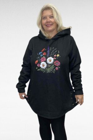 SP.010 - Must karikakramustriga sooja voodriga kapuutsiga pusa