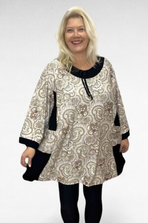 TU.517 - Mugav taskutega salendava lõikega lillemustriga tuunika