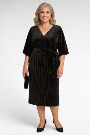 KL.323- Pidulik musta sameti elegants-kaunis kleit firmalt "Ellos"