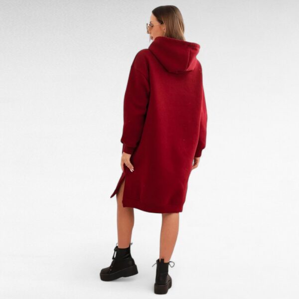 KL.691 - Veinipunane soe stiilne kapuutsiga taskutega dresskleit "Siiri" - Image 3