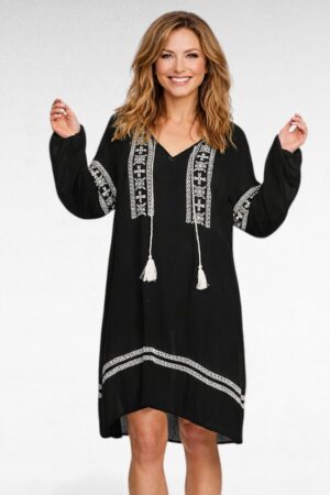 TU.026 - Must kaunite tikanditega kortsuriidest tuunika "Ellos"