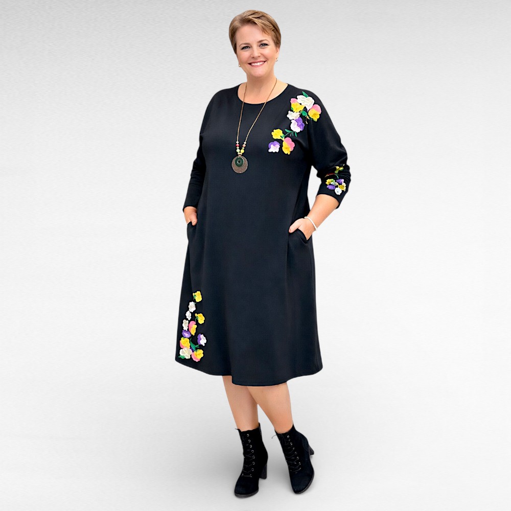 KL.689 - Must kollase- ja lillakirjute lilletikanditega taskutega kleit "Milve" - Image 2