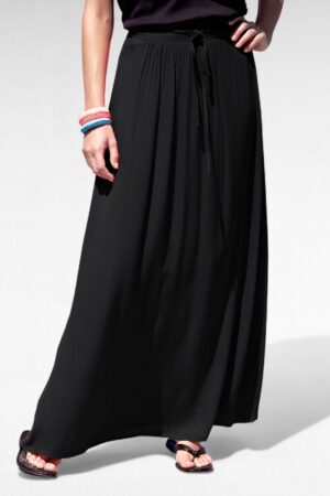 SE.028 - Must kortsuriidest maksiseelik "Label Be"