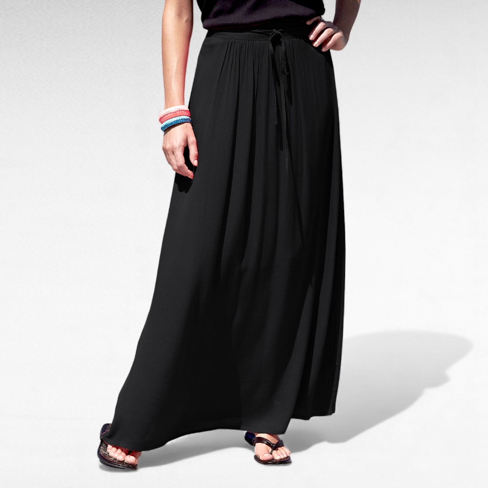 SE.028 - Must kortsuriidest maksiseelik "Label Be"