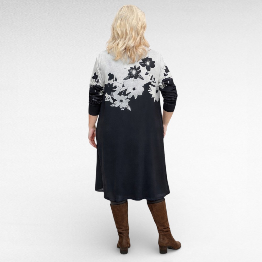 KL.952 - Halli- ja mustakirju lillemustriga soojem kleit "Emery Rose" - Image 2