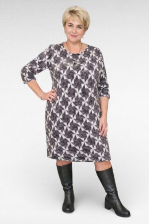 KL.229 - Musta- ja valgekirju mustriga karvane soe kleit "Sissi"