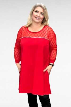 TU.238 - Pidulik punane pitsiline taskutega puuvillane tuunika "Velli"