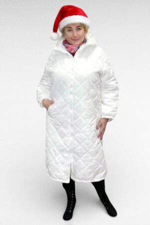 JO.063 - Valge tepitud materjalist kapuutsiga k/s mantel