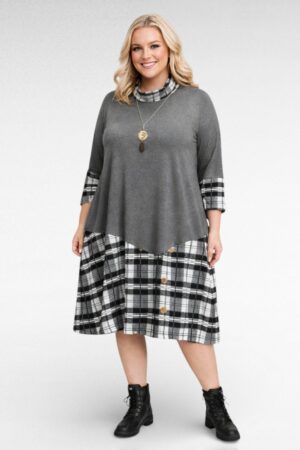 KL.332 - Ruudulise mustriga rullkaelusega kleit "Marite"