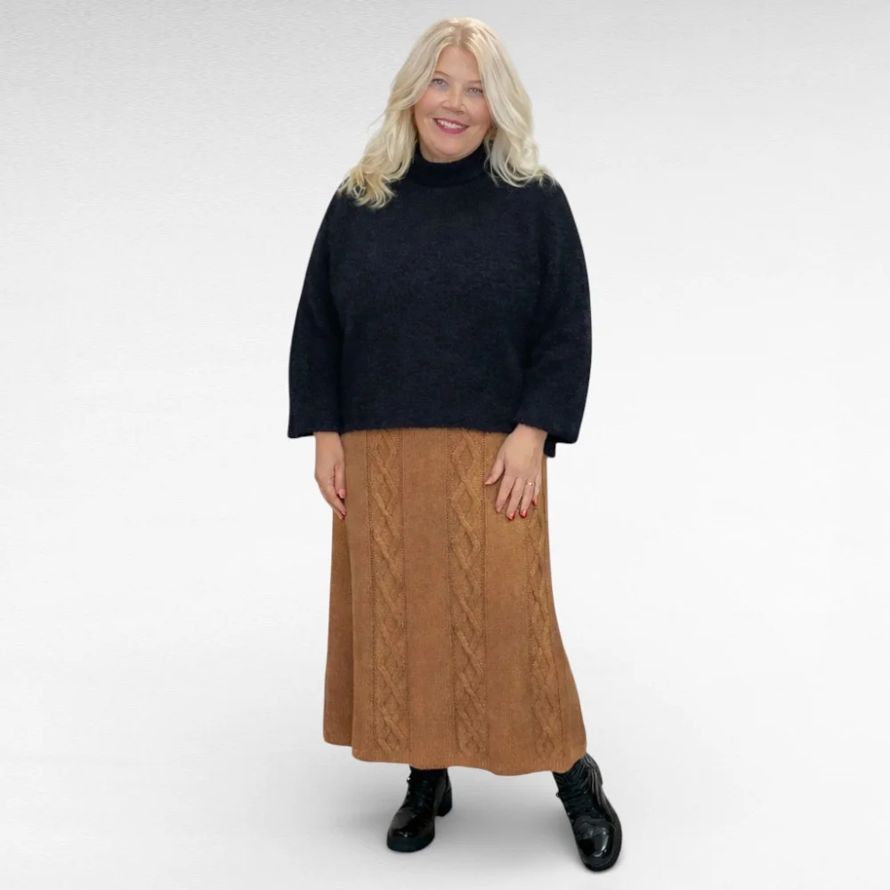 SE.201 - Soe sügistalvine rombimustriga seelik "Gertu" - Image 3