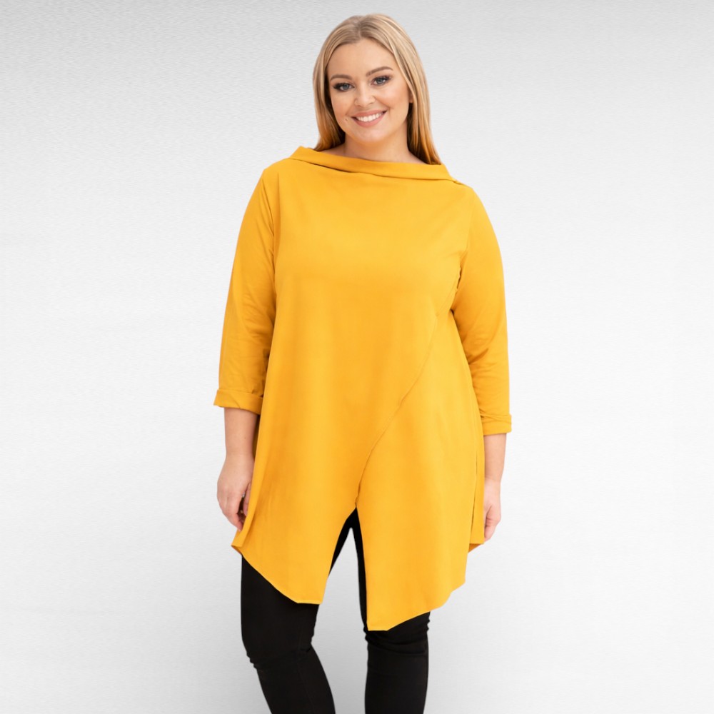 See pluss-suuruses naiste tuunika “Sirene”  ühendab endas mugavuse ja kaasaegse disaini. Pilkupüüdev asümmeetriline lõige lisab siluetile kergust ja isikupära, 