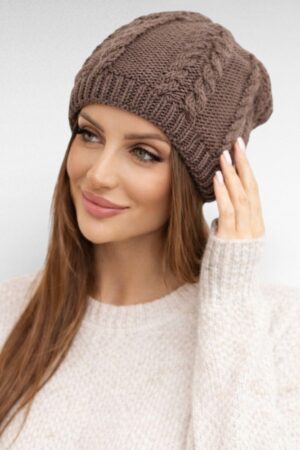 MU.010 - Soe palmikkoes villasegune müts naistele