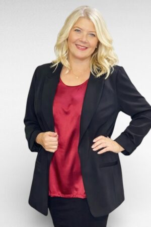 KA.136 - Kvaliteetne must seest voodriga bleiser/pintsak "New Look"