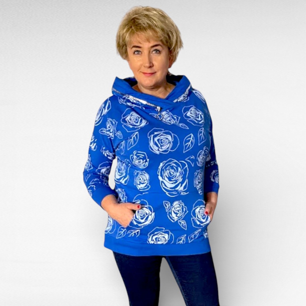 KA.003 - Roosimustriga kapuutsiga pusa "Helvi"