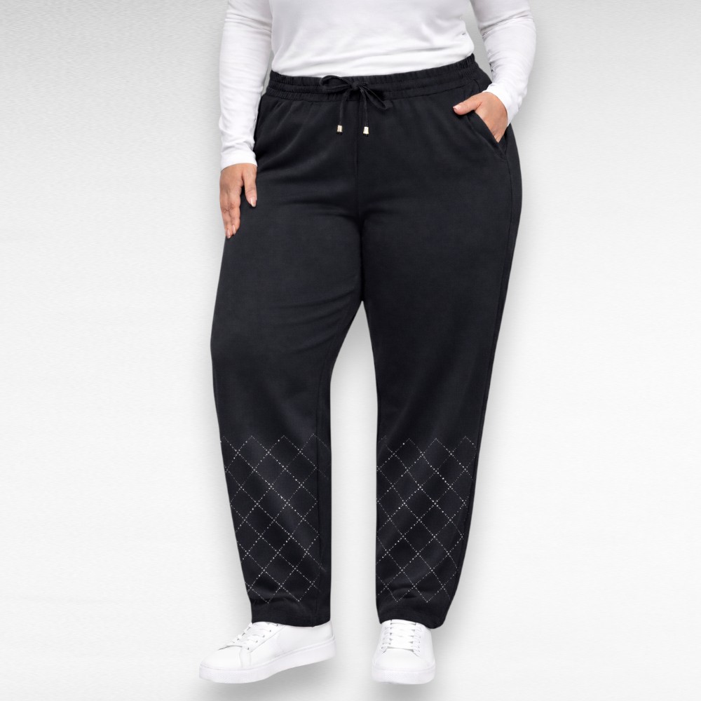 PY.020 - Mustad rombimustriga mugavad taskutega vabaajapüksid "Sirle"