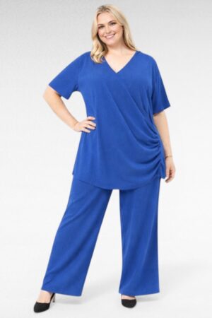 Soliidne kostüüm tuunika ja avarate pükstega (KO.103)